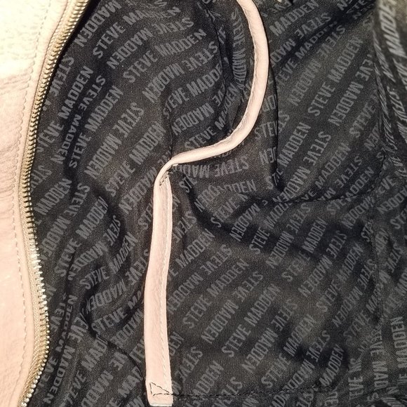 Steve Madden Large Hobo Bag in Dusty Pink - Picture 5 of 14